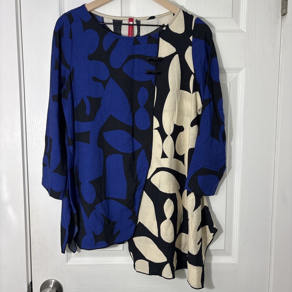 IC Collection Asymmetrical Geometic Tunic Blouse Top Size Small Blue Black Cream